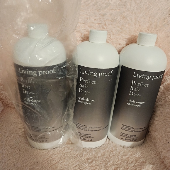 Livingproof shampoo - Picture 5 of 6